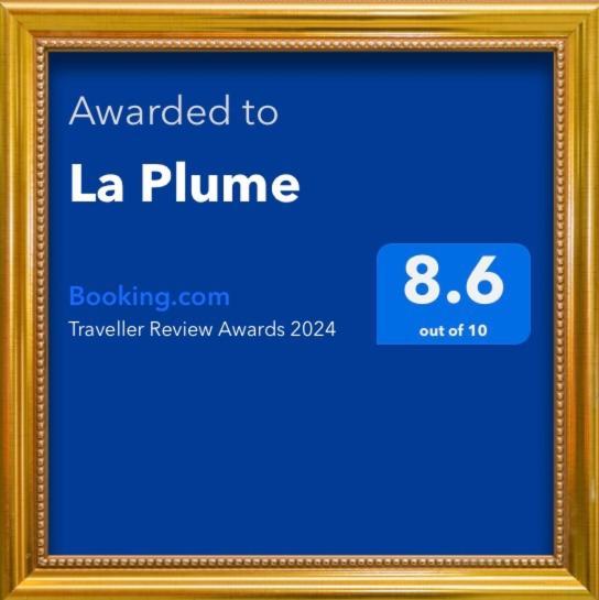 La Plume Hotel Бан Пе Екстериор снимка